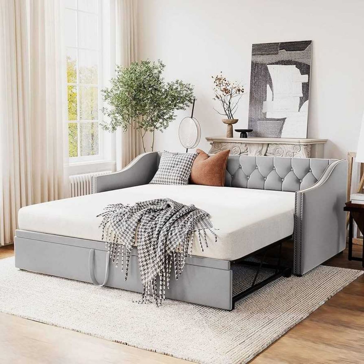 Picture of Velvet Tufted Daybed: Extendable Sofa Bed for Small Spaces & Guests