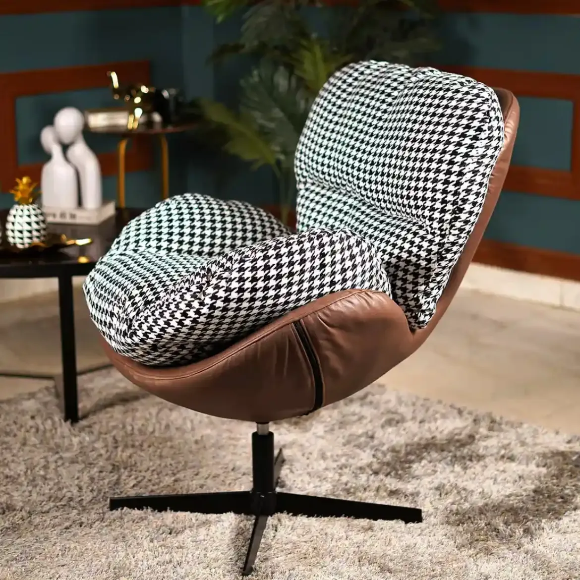 Picture of Swivel Lounge Chair: Scandinavian Design & 360° Swivel